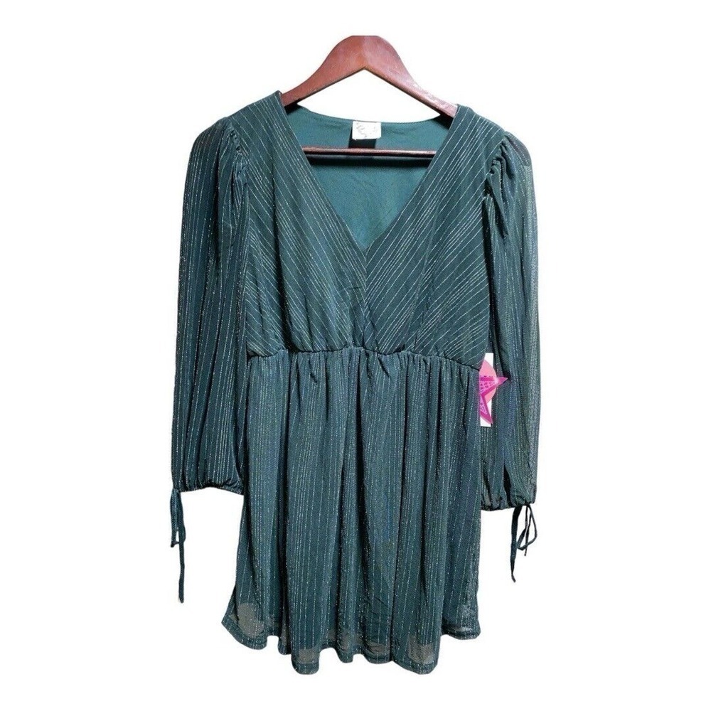 Forest Green Siren Lilly‎ maternity top. Lined. Size Medium. Polyester.